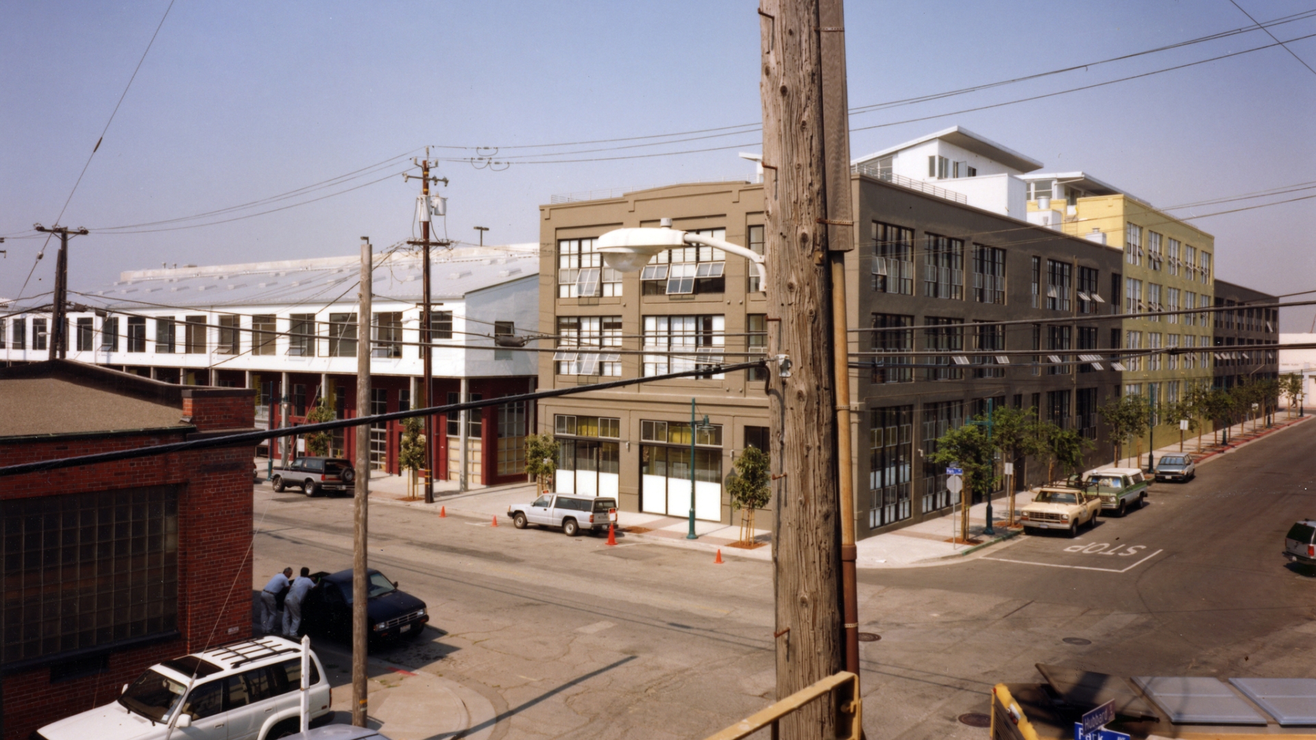 Exterior elevation of 1500 Park Avenue Lofts in Emeryville, California.