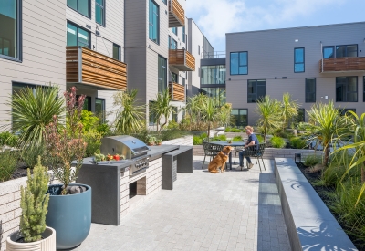 Mew with residential grill spaces at Mason on Mariposa in San Francisco.