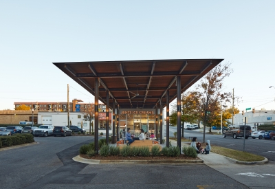 View of Jeni's Ice Cream in Birmingham, Alabama.