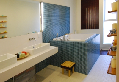 Bathroom inside a unit at Blue Star Corner in Emeryville, Ca.