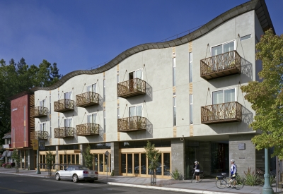 Exterior view of h2hotel in Healdsburg, Ca.