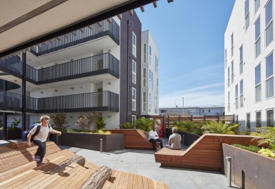 Winter courtyard at Pacific Pointe Apartments in San Francisco, CA.