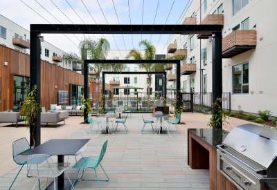 Courtyard picnic patio in Union Flats in Union City, Ca.