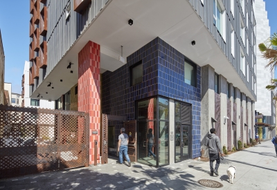 Entrance to Paseo de Artistas at La Fénix at 1950, affordable housing in the mission district of San Francisco.