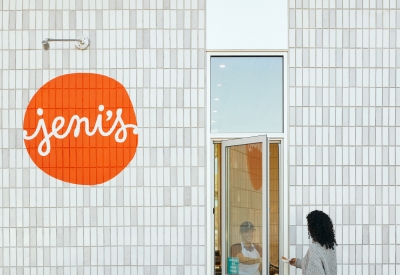 Exterior view of Jeni’s Ice cream in Birmingham, Alabama