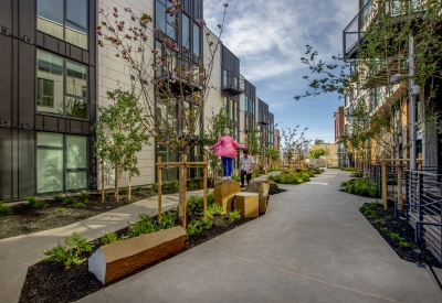 Pedestrian greenway at Mason on Mariposa in San Francisco.