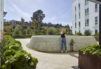 Exterior view of courtyard at 901 Fairfax Avenue in San Francisco, CA.