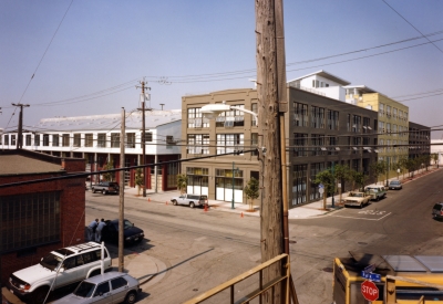 Exterior elevation of 1500 Park Avenue Lofts in Emeryville, California.