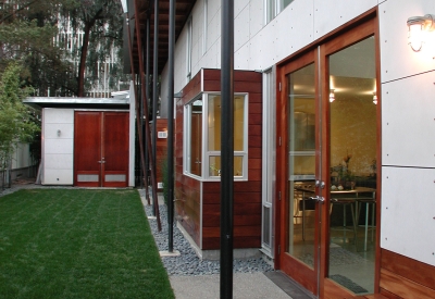 Courtyard and entrance to 310 Waverly Residence in Palo Alto, California.