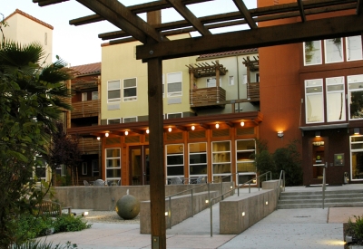 Courtyard at Mabuhay Court in San Jose, Ca.