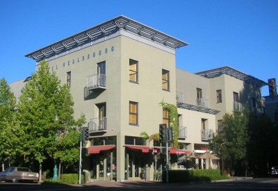 Corner exterior of Hotel Healdsburg in Healdsburg, Ca.