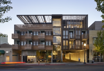 Street view of Harmon Guest House in Healdsburg, Ca at sunset.