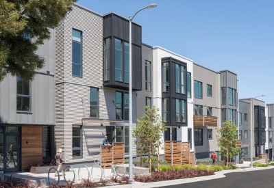 Exterior ground level units with stoops at Mason on Mariposa in San Francisco.