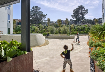 Exterior view of courtyard at 901 Fairfax Avenue in San Francisco, CA.