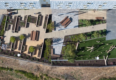 Aerial view of courtyard at Blue Oak Landing in Vallejo, California.