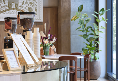 The compact, elegant ordering counter features pastry display