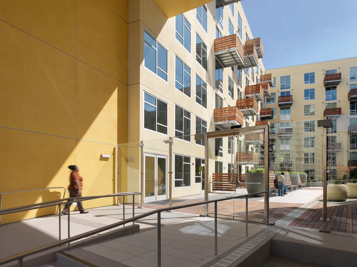 Exterior view of the courtyard entry to Rincon Green in San Francisco.