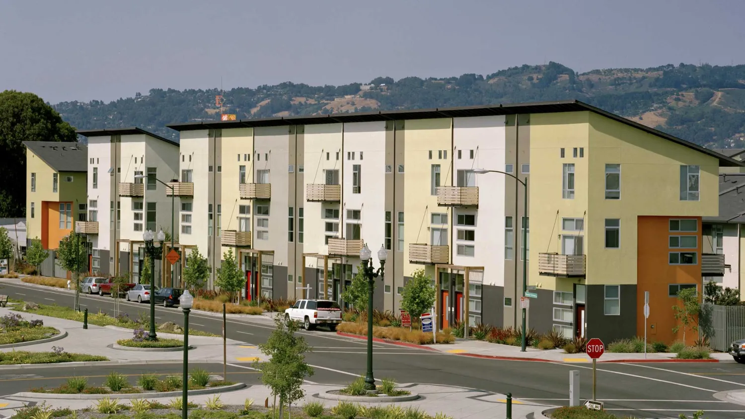 Exterior elevation of West End Commons in Oakland, Ca.