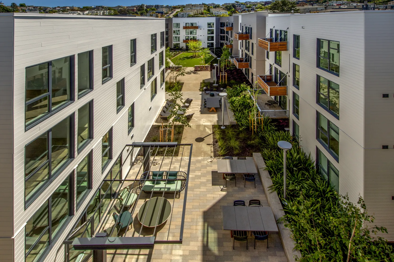 View of residential patio and green space at Mason on Mariposa in San Francisco.