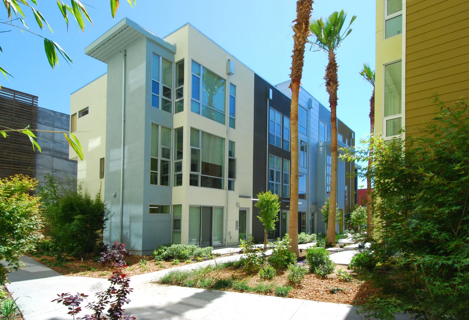 Exterior view of townhouses at Blue Star Corner in Emeryville, Ca.