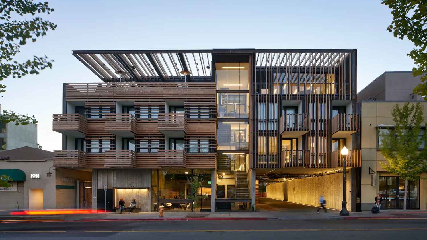 Exterior street view of Harmon Guest House in Healdsburg, Ca.