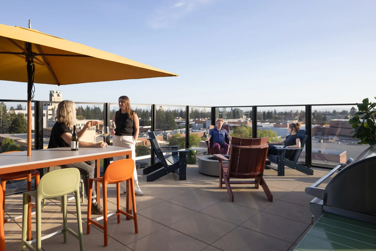 Seventh floor roof deck at Felix.
