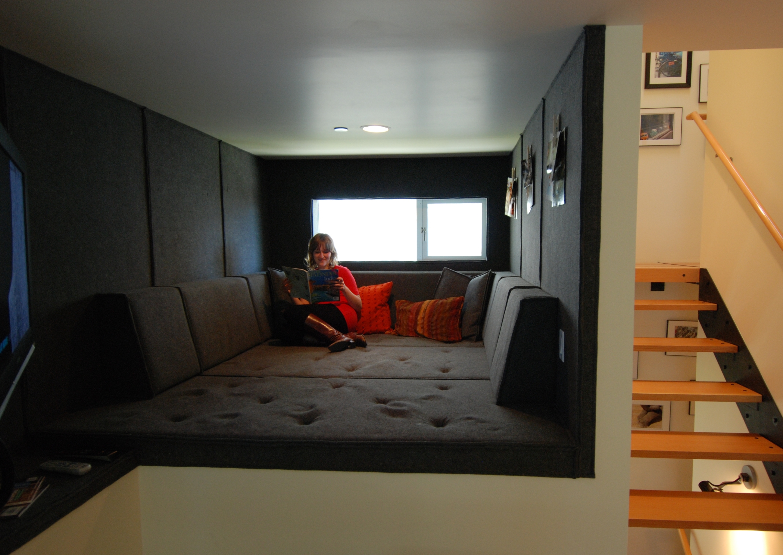 Built-in padded relaxation nook inside a unit at Blue Star Corner in Emeryville, Ca.