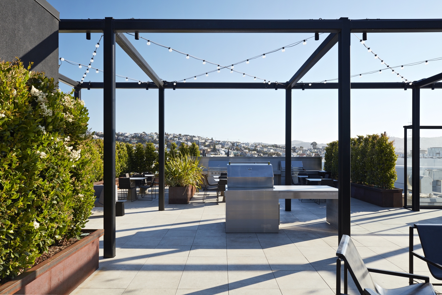 Outdoor patio at Potrero 1010 in San Francisco, CA.