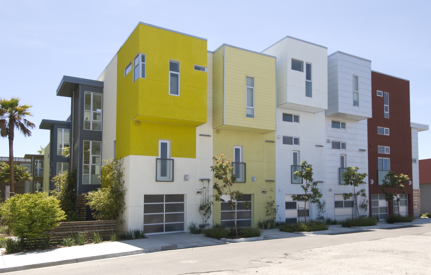 Exterior view of townhouses at Blue Star Corner in Emeryville, Ca.