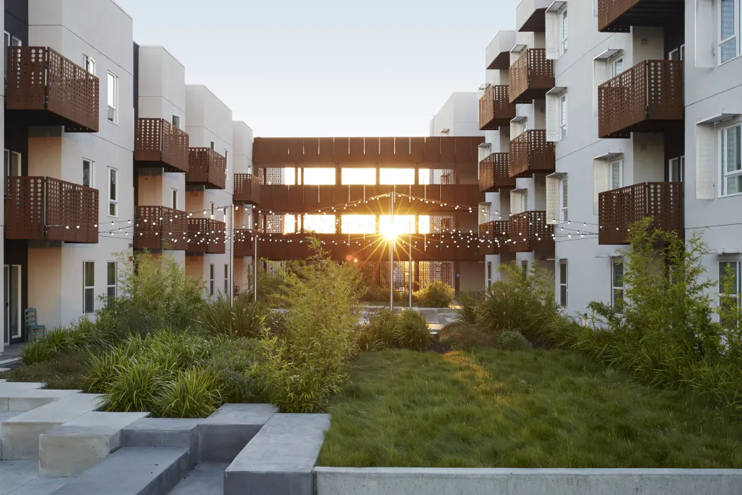 Courtyard at sunset inside Rivermark in Sacramento, Ca.