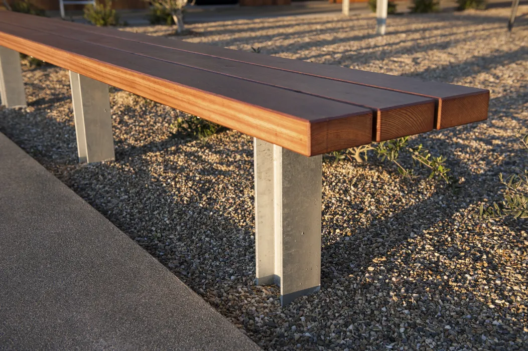 Wood pool bench at Healdsburg Rural House in Healdsburg, California.