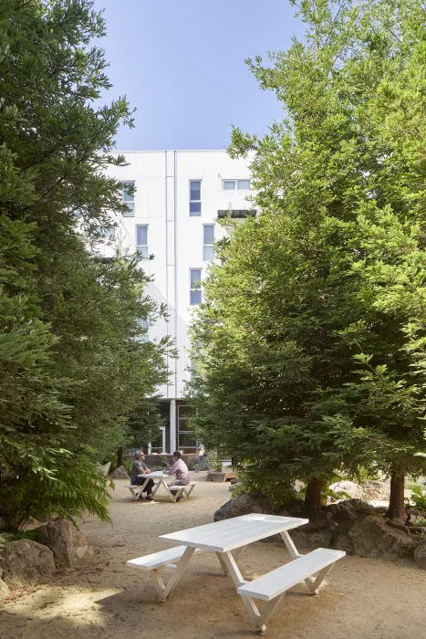 Public open space at 855 Brannan in San Francisco.