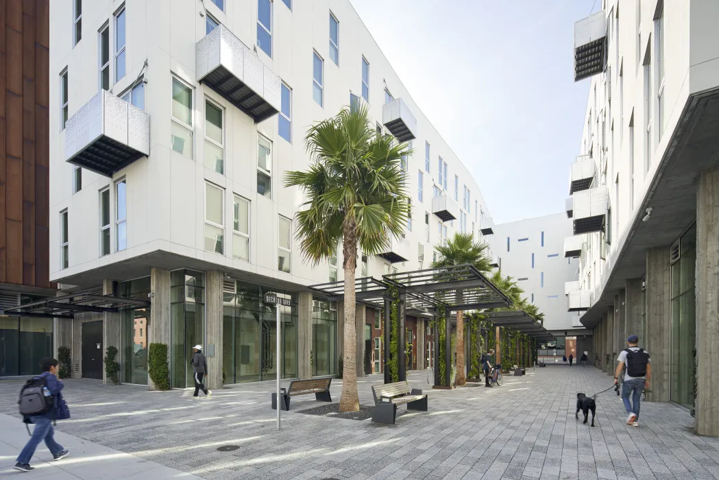 Pedestrian walkway at 855 Brannan in San Francisco.