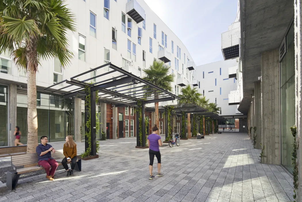 Pedestrian walkway at 855 Brannan in San Francisco.