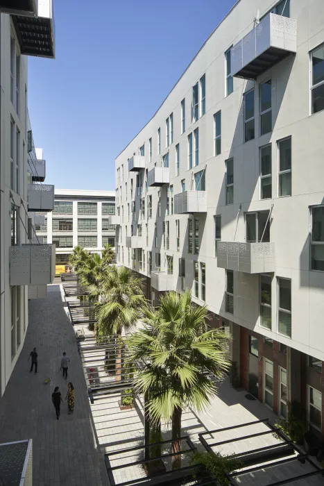 Pedestrian walkway at 855 Brannan in San Francisco.