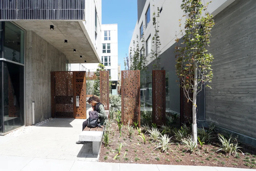 Exterior entryway view of 388 Fulton in San Francisco, CA.