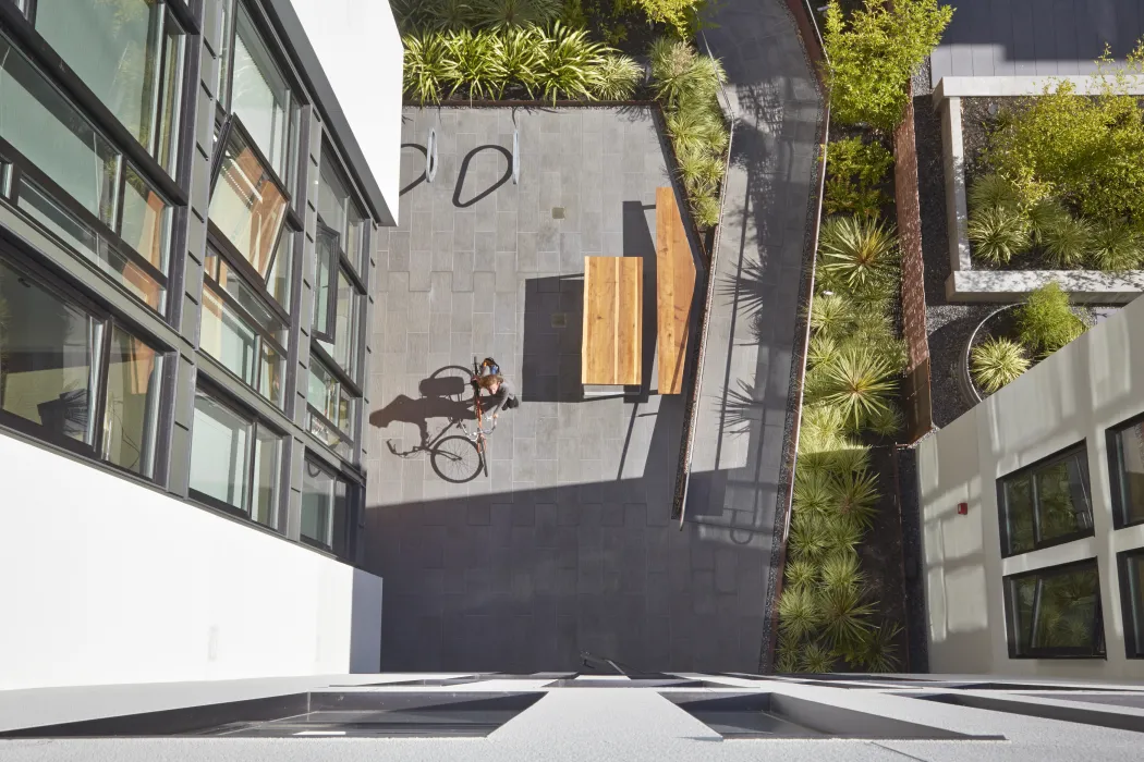 Aerial courtyard view of 300 Ivy in San Francisco, CA.