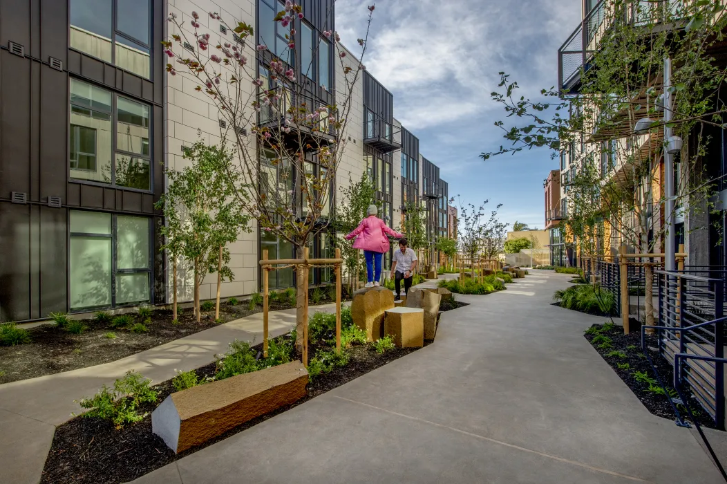 Pedestrian greenway at Mason on Mariposa in San Francisco.