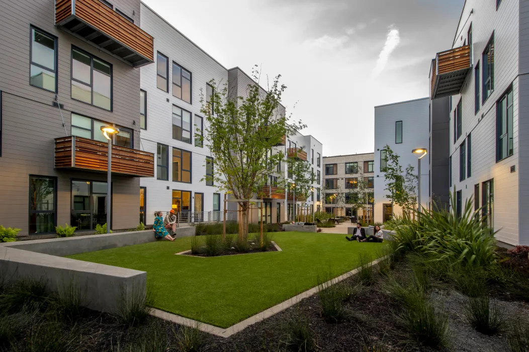 Residential green space at Mason on Mariposa in San Francisco.