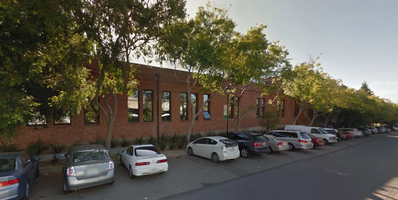 Image of a nearby site close to 789 Minnesota covered in brick.