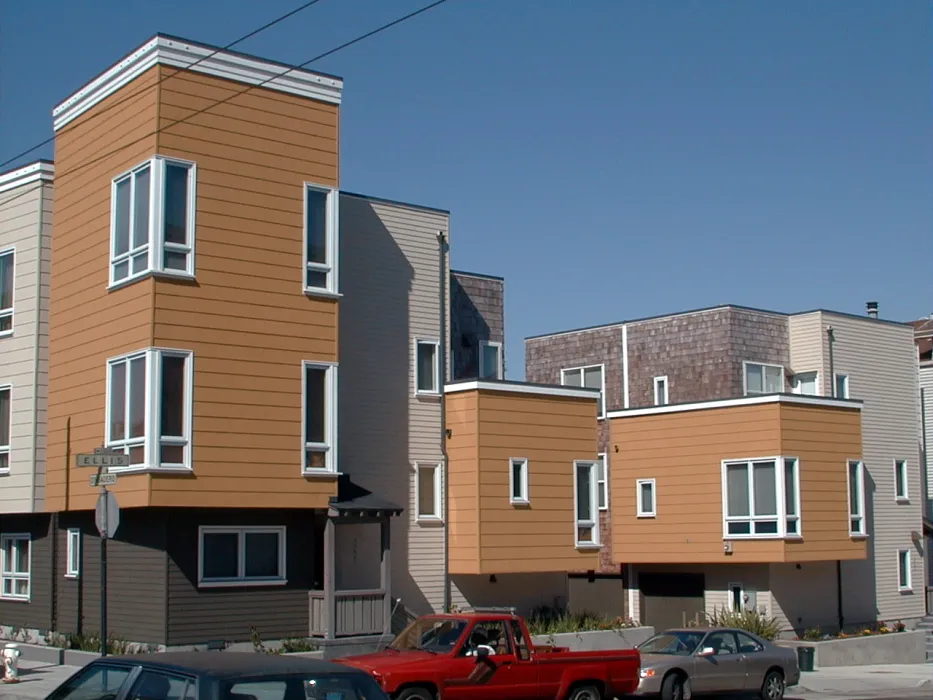 Exterior street of the corner of Bell Mews in San Francisco. 