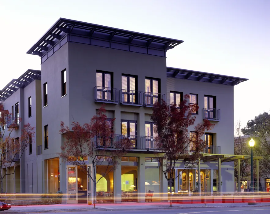 Hotel Healdsburg in Healdsburg, Ca at dusk.