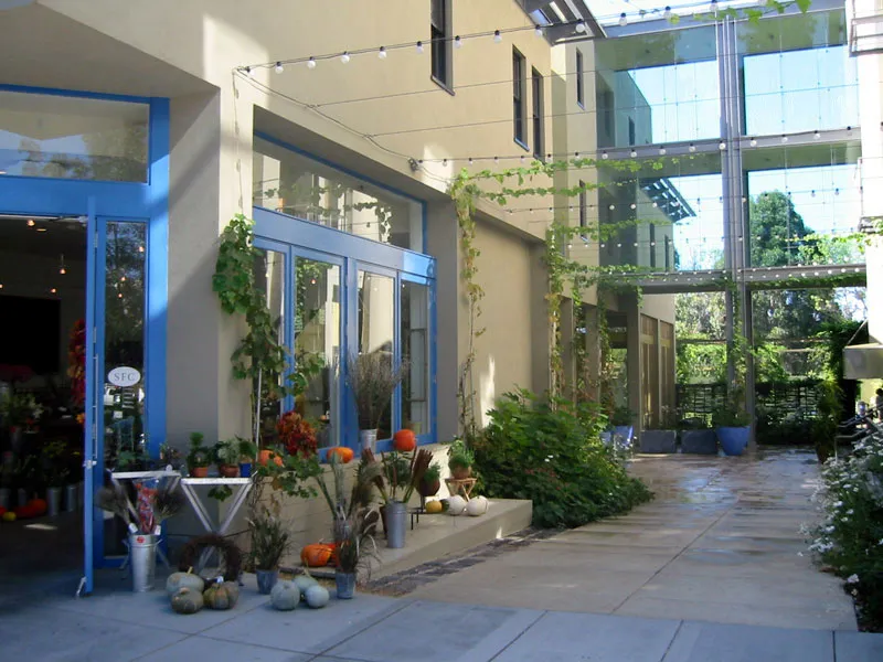 Retail spaces at Hotel Healdsburg in Healdsburg, Ca.