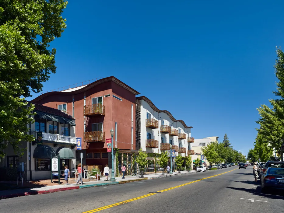 Corner exterior view of h2hotel in Healdsburg, Ca.