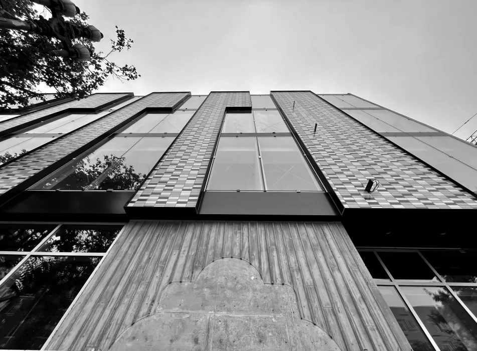 Black and white detail image looking up a the construction of Brady Block in San Francsico.