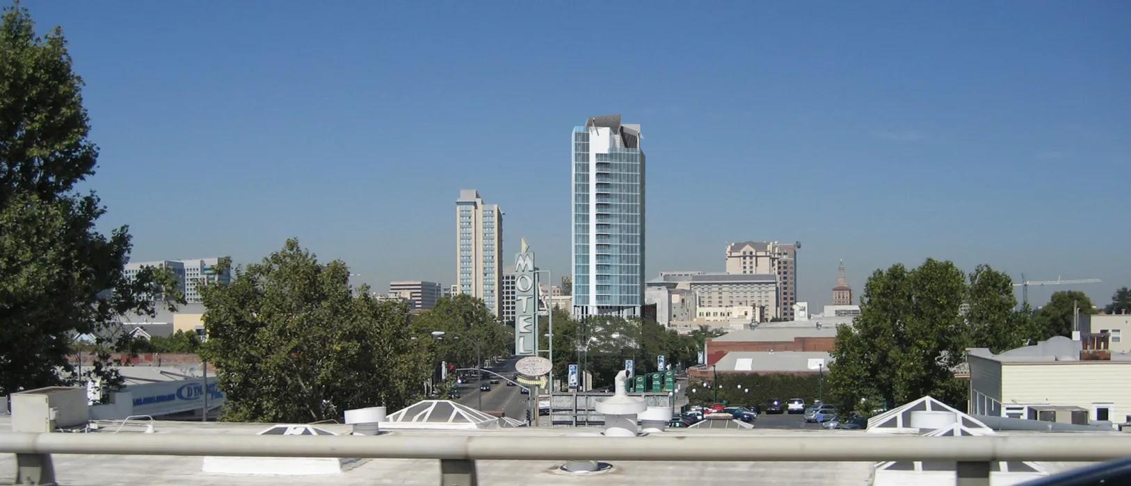 Image of the skyline with a rendered Market Gateway Tower inserted.