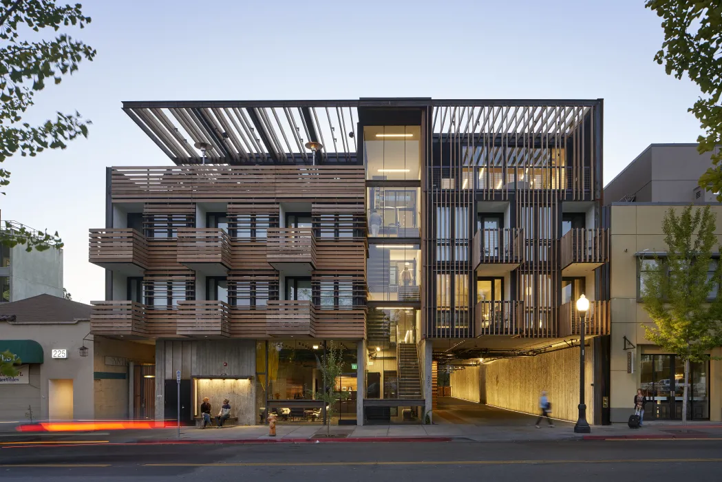 Street view of Harmon Guest House in Healdsburg, Ca at sunset.