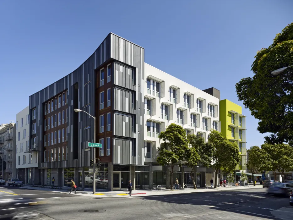 Richardson Apartments at corner of Fulton and Gough streets in San Francisco.