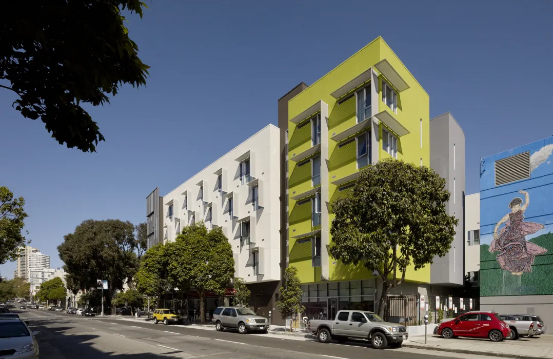 Southwest corner of Richardson Apartments in San Francisco.