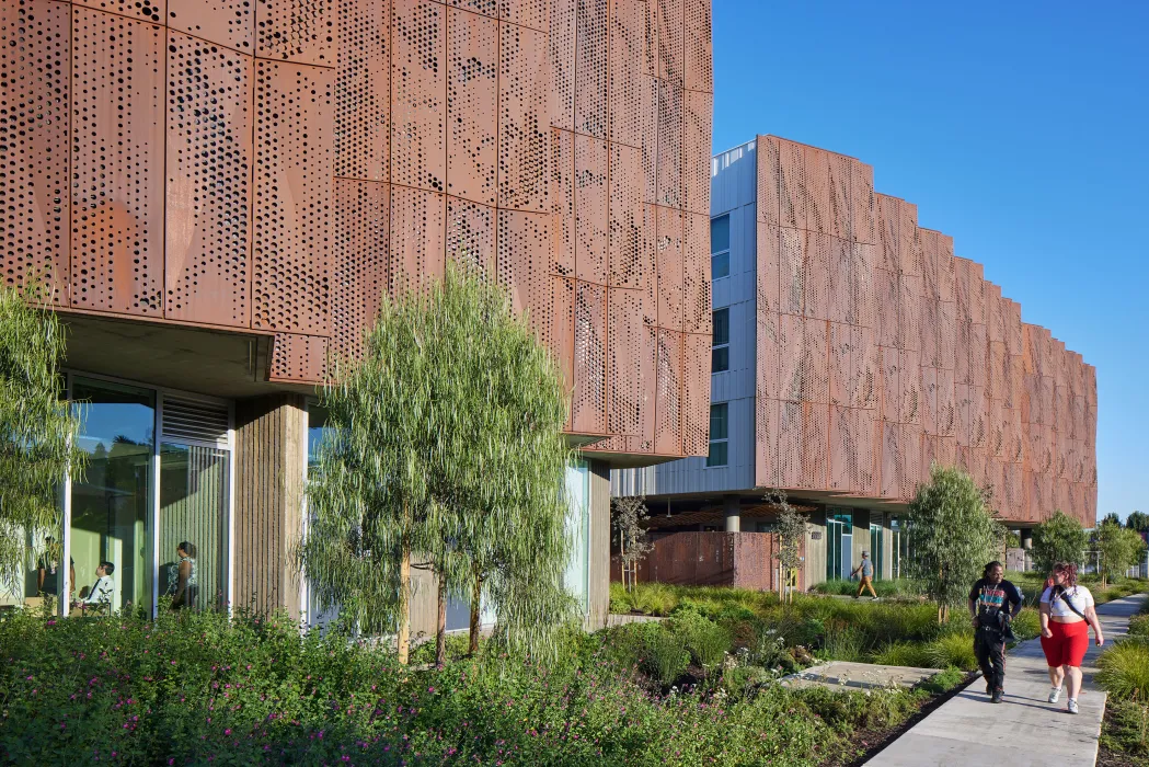 Exterior view of Blue Oak Landing in Vallejo, California.